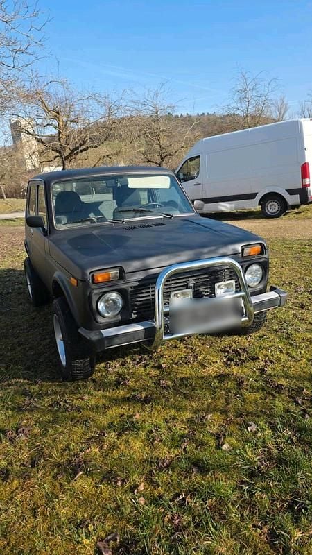 Gebraucht Lada niva 81 PS (59 kW) 2008 Grau SUV