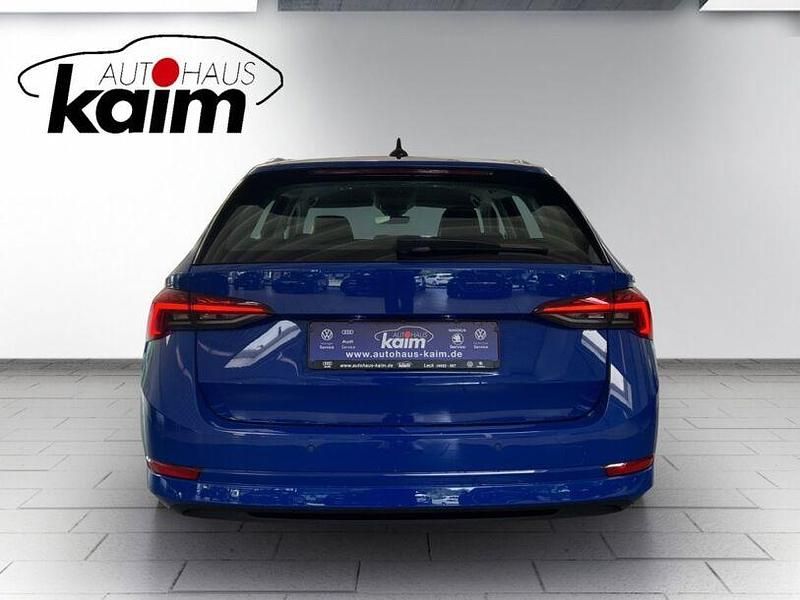 Gebraucht Skoda Octavia First Edition 150 PS (110 kW) 2021 Blau Kombi