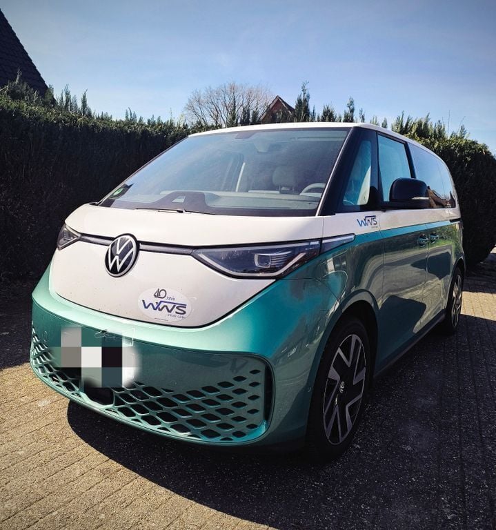 Weiß Gebraucht 2023 VW ID. Buzz Pro Van | 40.990 € (Superpreis) - Bild 1/4