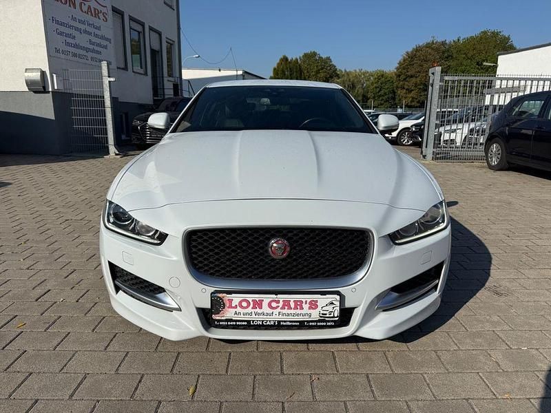 Gebraucht Jaguar XE R-Sport 180 PS (132 kW) 2015 Andere Limousine