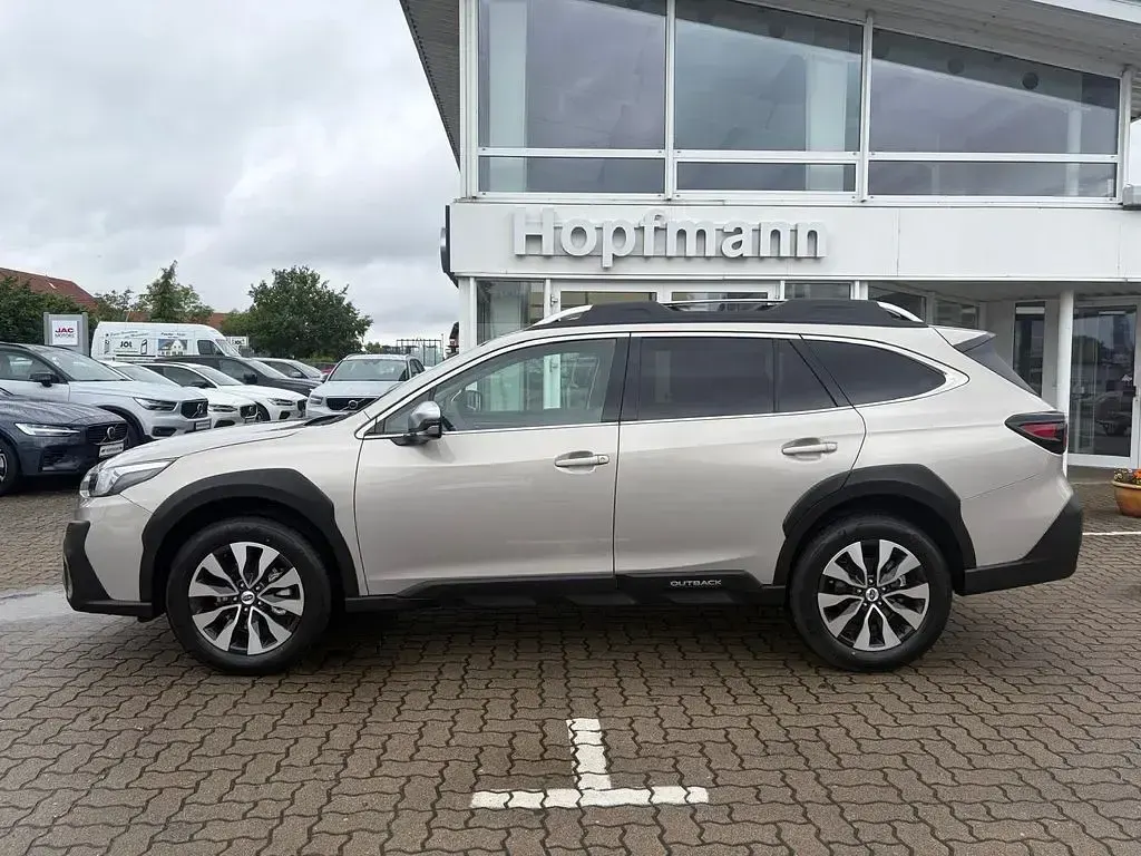 Neu Subaru Outback Platinum 169 PS (124 kW) 2026 Beige Limousine