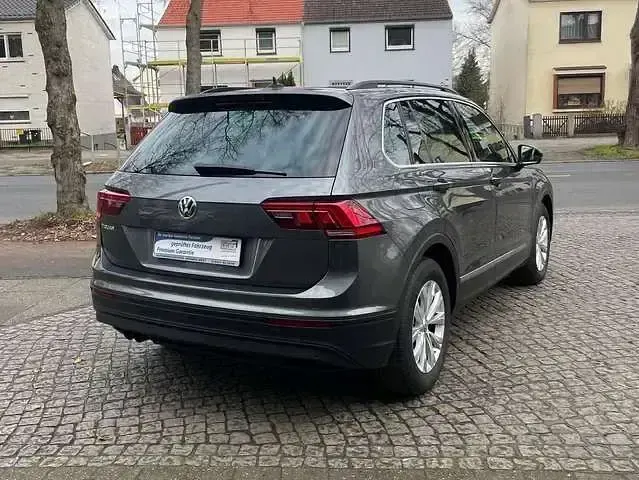 Gebraucht VW Tiguan Comfortline 150 PS (110 kW) 2019 Indiumgrau metallic SUV