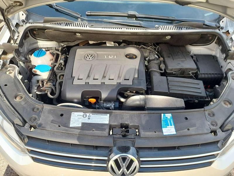 Gebraucht VW Touran Trendline 105 PS (77 kW) 2012 Van / Kleinbus