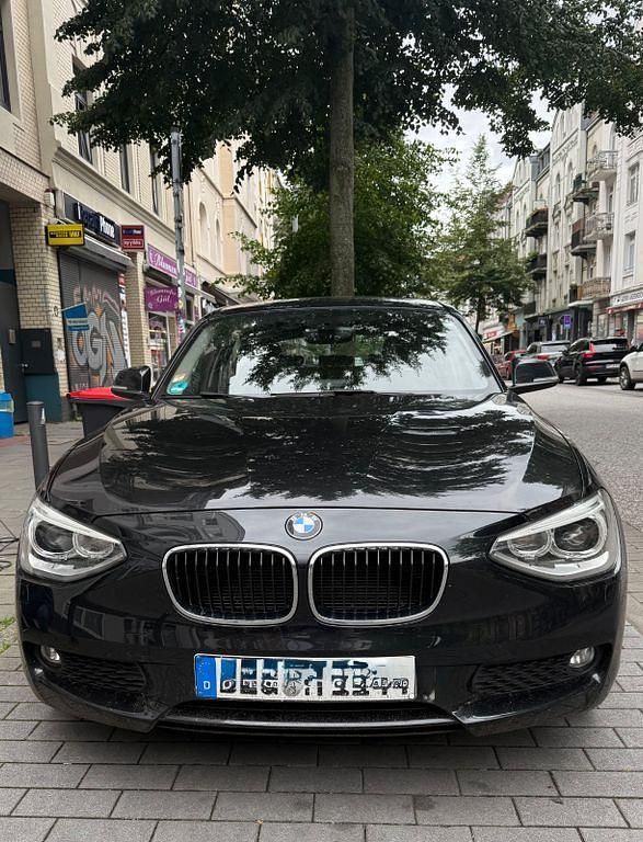 Schwarz Gebraucht 2013 BMW 118 Performance Kleinwagen | 6.990 € (Guter Preis) - Bild 1/4