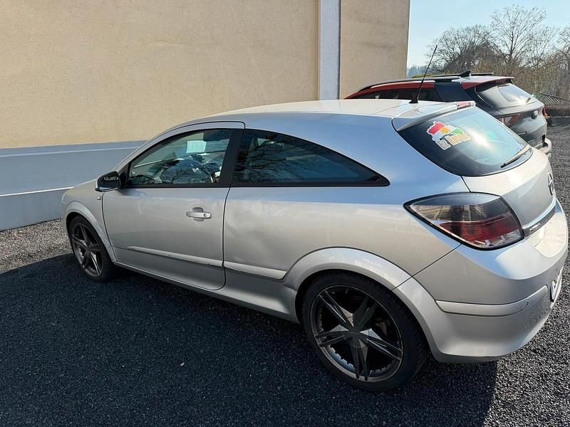 Gebraucht Opel Astra GTC 105 PS (77 kW) 2006 Grau Coupé