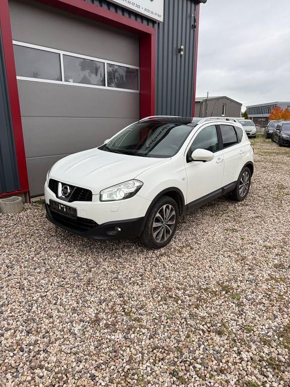 Weiß Gebraucht 2012 Nissan Qashqai 360º SUV | 5.790 € (Fairer Preis) - Bild 1/4