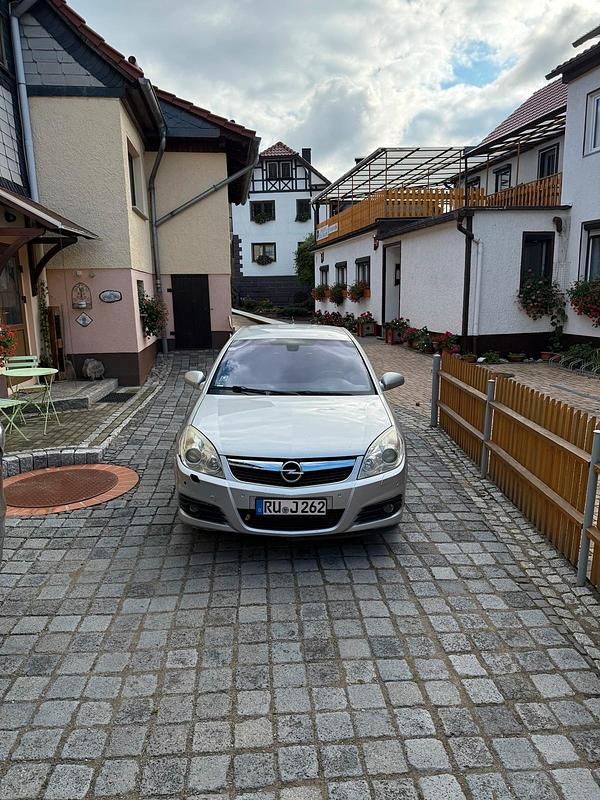 Gebraucht Opel Vectra 122 PS (89 kW) 2007 Silber Limousine