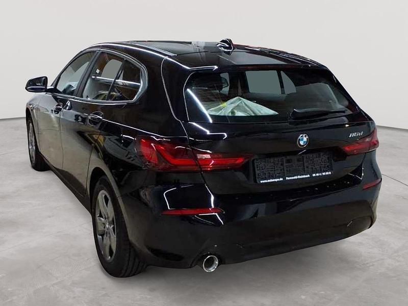 Gebraucht BMW 116 Advantage 116 PS (85 kW) 2022 Schwarz uni Kleinwagen