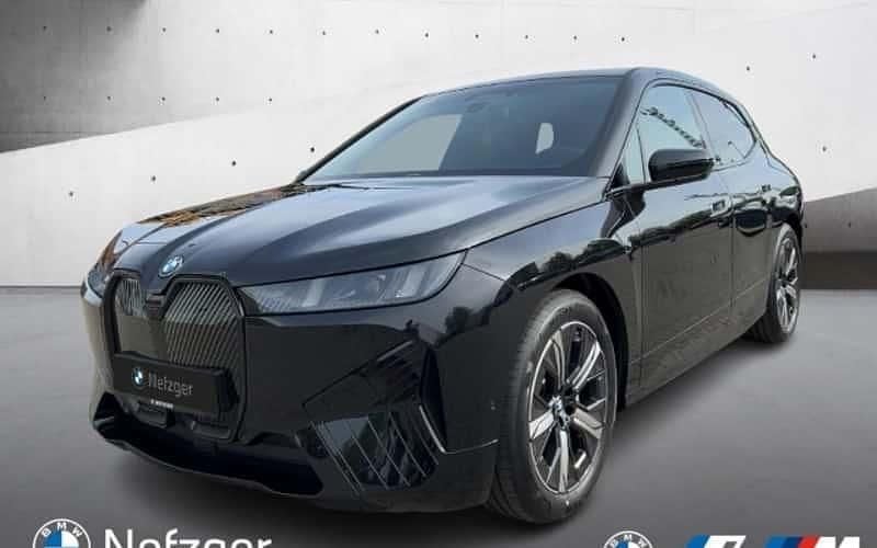 Schwarz Neu 2025 BMW iX SUV | 78.643 € (Superpreis) - Bild 1/4