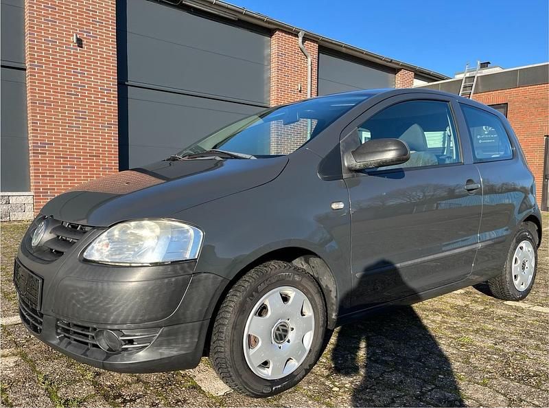 Grau Gebraucht 2006 VW Fox Kleinwagen | 1.300 € (Superpreis) - Bild 1/4