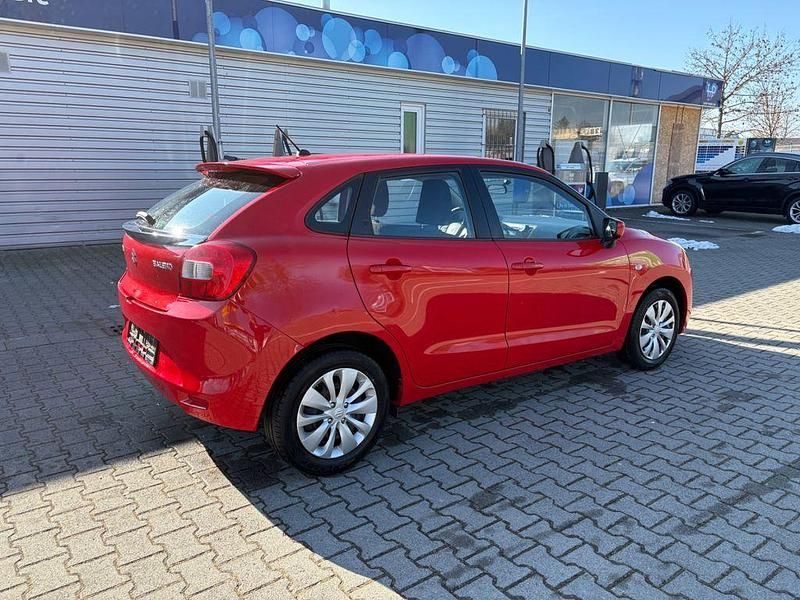 Gebraucht Suzuki Baleno Basic 90 PS (66 kW) 2017 Rot Kleinwagen