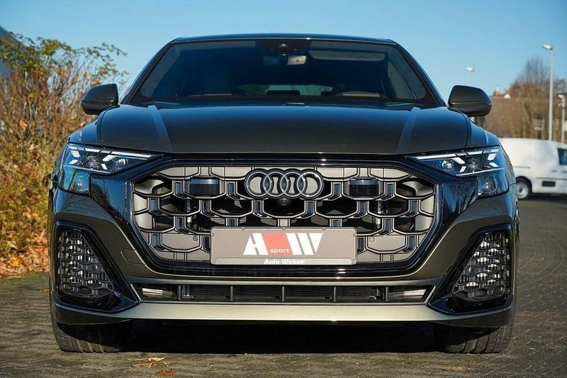 Neu Audi SQ8 Ambiente 507 PS (372 kW) 2025 Grün SUV