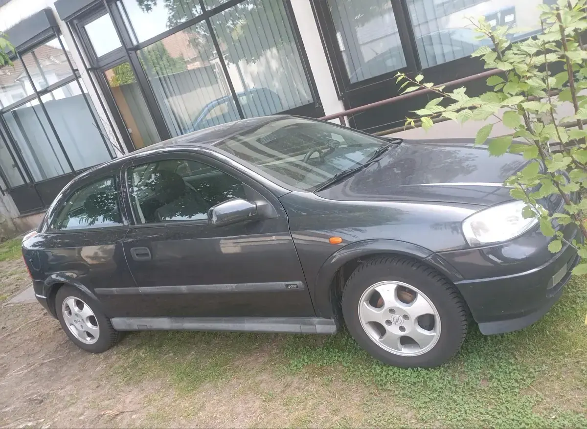 Gebraucht Opel Astra 117 PS (86 kW) 1999 Schwarz Coupé