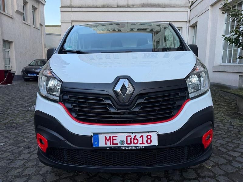 Gebraucht Renault Trafic Komfort 95 PS (69 kW) 2019 Weiß Van / Kleinbus