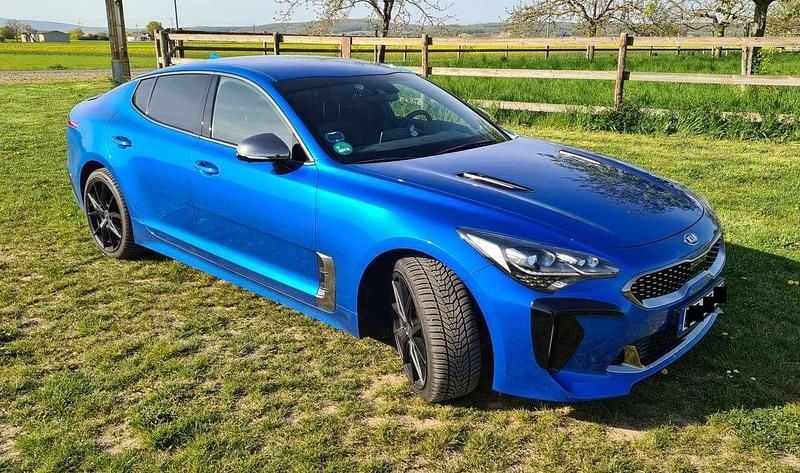 Blau Gebraucht 2019 Kia Stinger Limousine | 38.444 € (Fairer Preis) - Bild 1/4