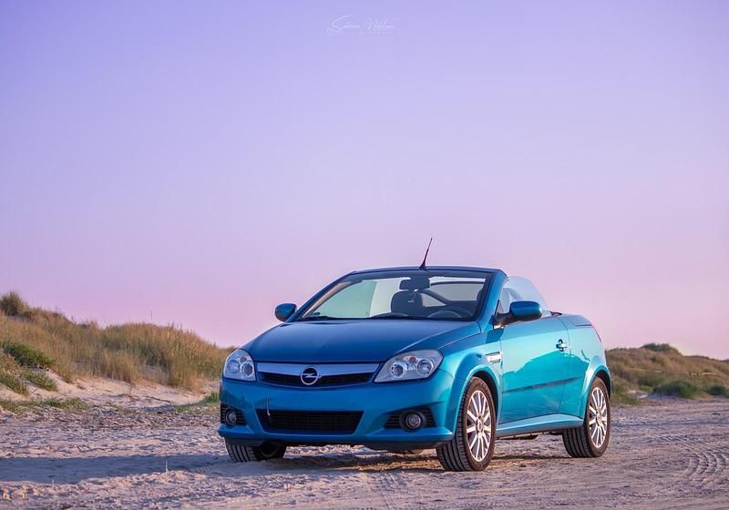 Blau Gebraucht 2005 Opel Tigra Cabrio | 2.699 € (Fairer Preis) - Bild 1/4