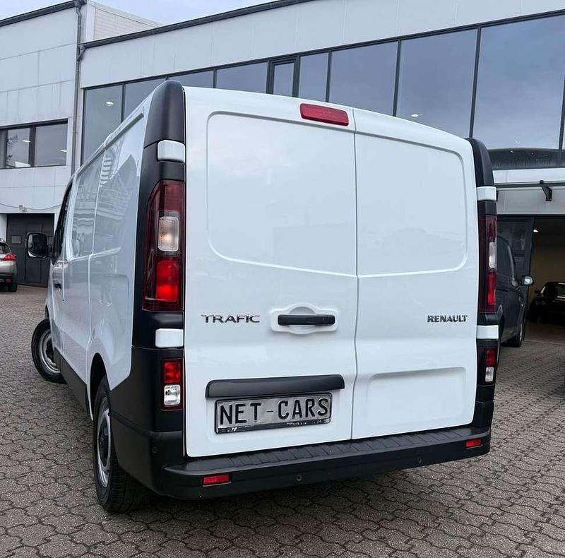 Gebraucht Renault Trafic 110 PS (80 kW) 2022 Weiß Van / Kleinbus