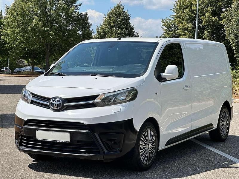 Weiß Gebraucht 2018 Toyota Proace Van | 14.995 € (Fairer Preis) - Bild 1/4