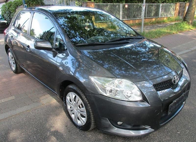 Grau Gebraucht 2008 Toyota Auris Sol Limousine | 4.850 € (Superpreis) - Bild 1/4