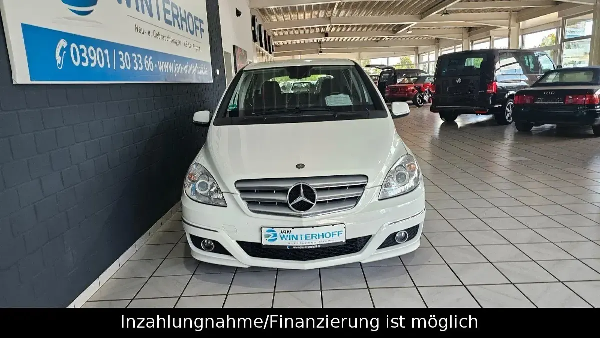 Gebraucht Mercedes B200 140 PS (102 kW) 2009 Weiß Van / Kleinbus