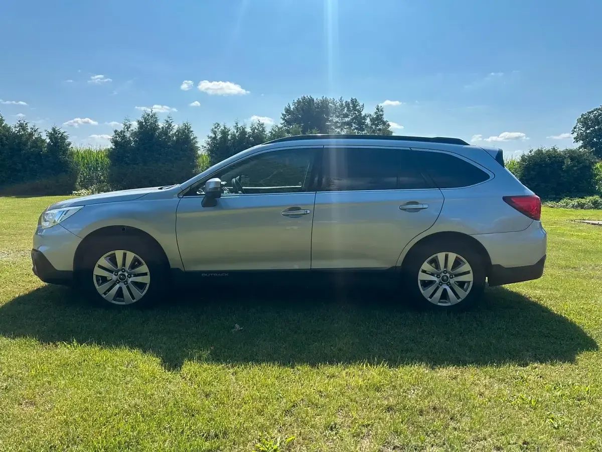 Gebraucht Subaru Outback 149 PS (109 kW) 2017 Silber Kombi