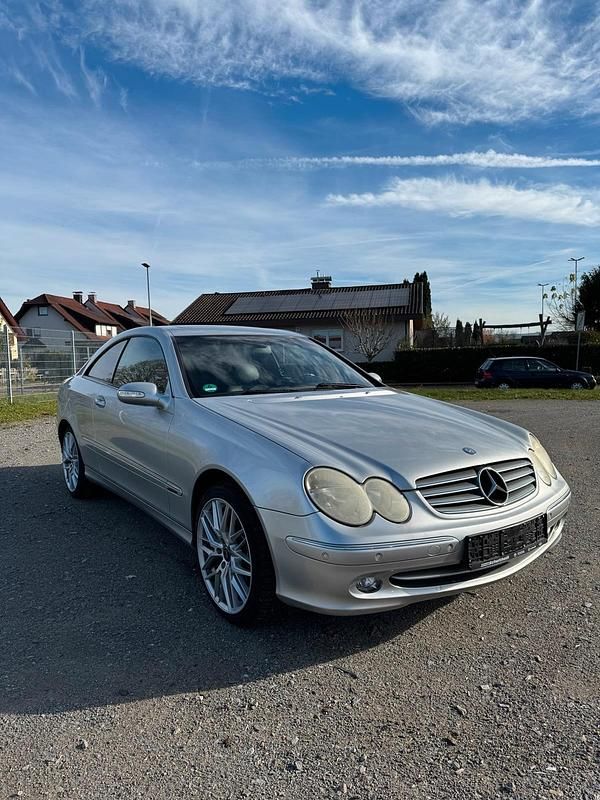 Grau Gebraucht 2004 Mercedes CLK200 Coupé | 5.250 € (Fairer Preis) - Bild 1/4