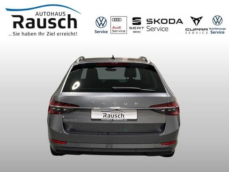 Gebraucht Skoda Superb Style 200 PS (147 kW) 2023 Grau Kombi