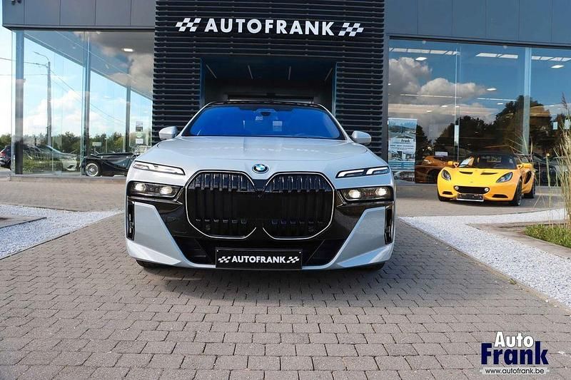 Gebraucht BMW i7 M Sport 400 kW (544 PS) 2024 Grau Limousine