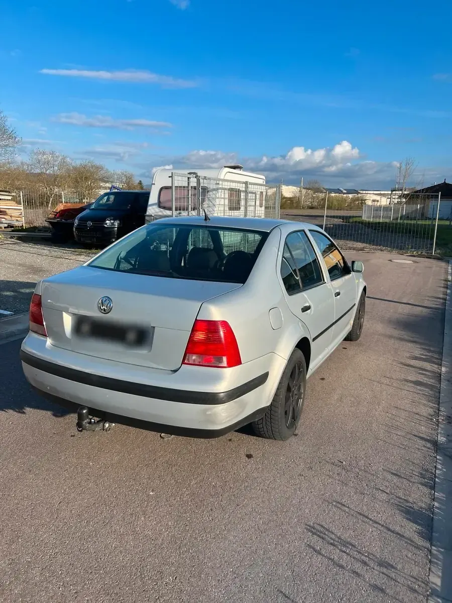 Gebraucht VW Bora 101 PS (74 kW) 1999 Silber Limousine