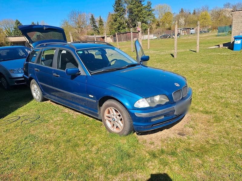 Gebraucht BMW 318 118 PS (86 kW) 2001 Blau Kombi
