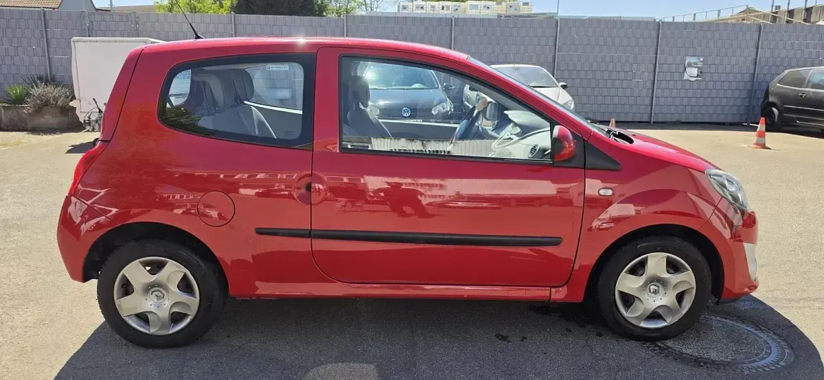 Usata Renault Twingo 76 CV (55 kW) 2009 Rosso Utilitaria