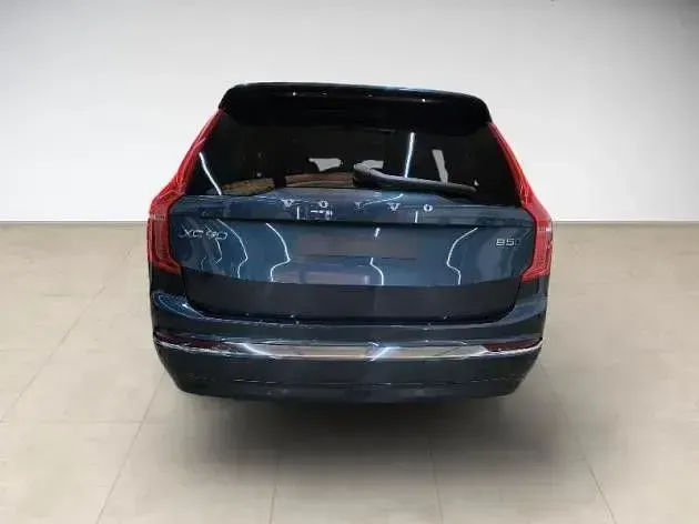 Second-hand Volvo XC90 Plus 235 CP (172 kW) 2023 Albastru SUV