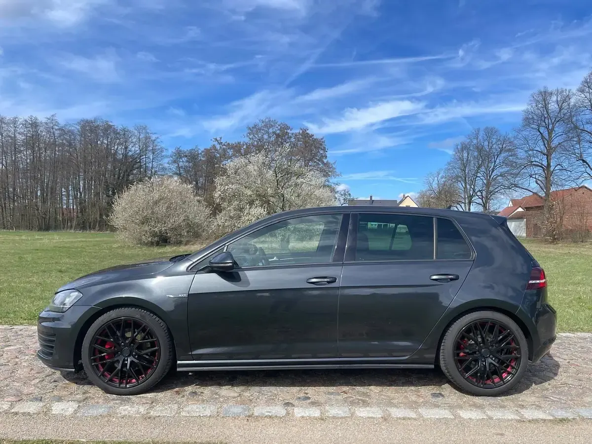 Gebraucht VW Golf VII Sound 184 PS (135 kW) 2016 Grau Limousine