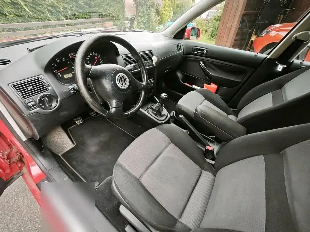 Gebraucht VW Golf IV 75 PS (55 kW) 2000 Rot Kleinwagen