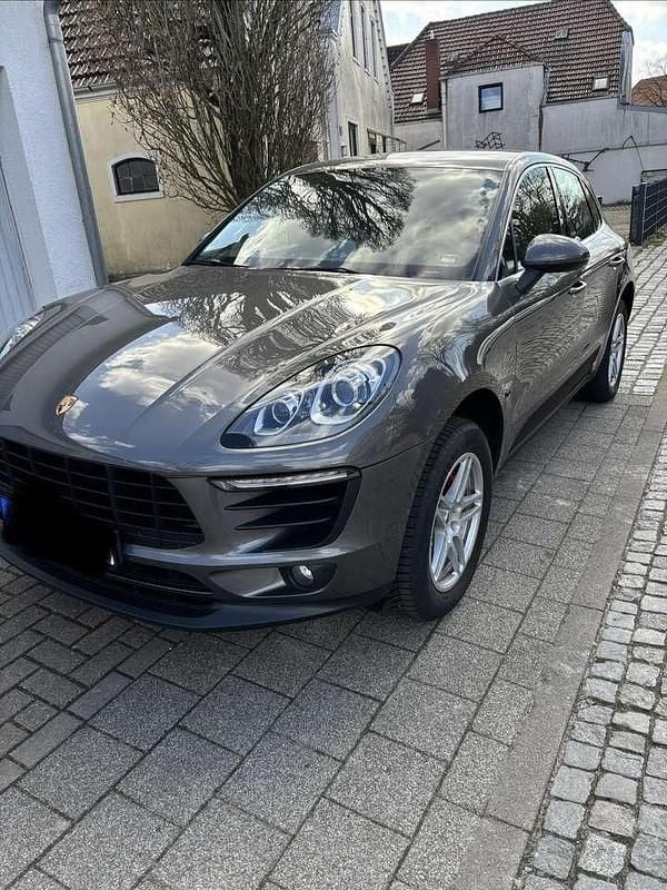 Gebraucht Porsche Macan S 258 PS (189 kW) 2015 Grau SUV