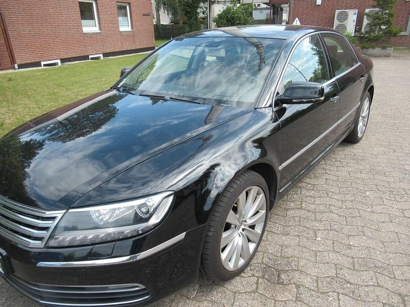 Schwarz Gebraucht 2015 VW Phaeton Limousine | 12.900 € (Etwas zu teuer) - Bild 1/4