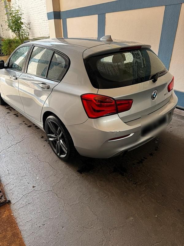 Gebraucht BMW 118 133 PS (97 kW) 2016 Silber Kleinwagen