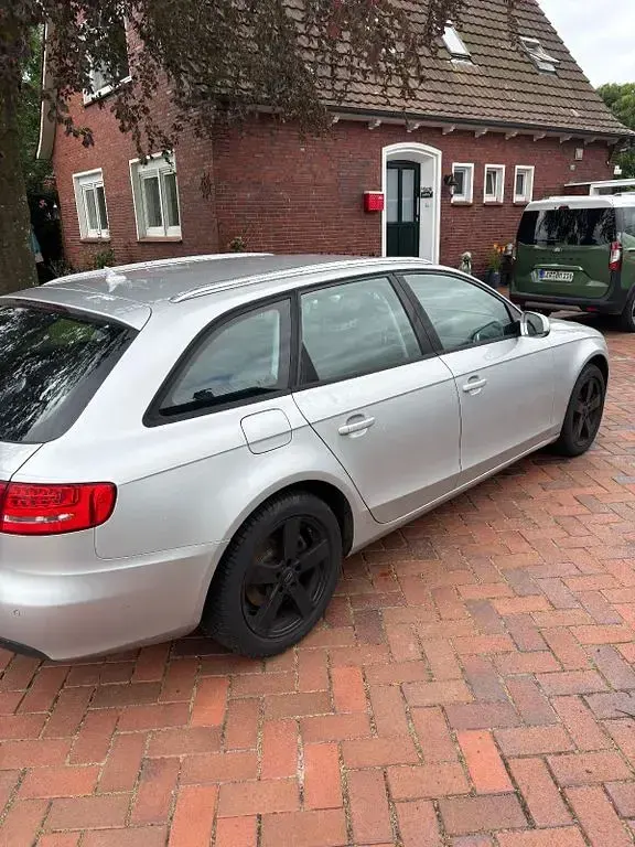 Gebraucht Audi A4 Ambiente 143 PS (105 kW) 2010 Silber Kombi