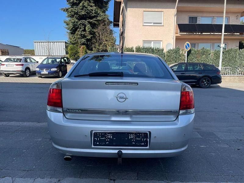 Gebraucht Opel Vectra Edition 122 PS (89 kW) 2005 Silber Limousine