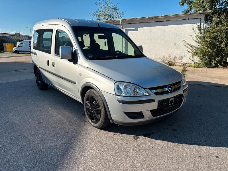 Grau Gebraucht 2005 Opel Combo Van / Kleinbus | 1.900 € (Guter Preis) - Bild 1/4