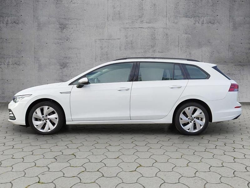 Gebraucht VW Golf VIII Style 150 PS (110 kW) 2022 Pure white Kombi