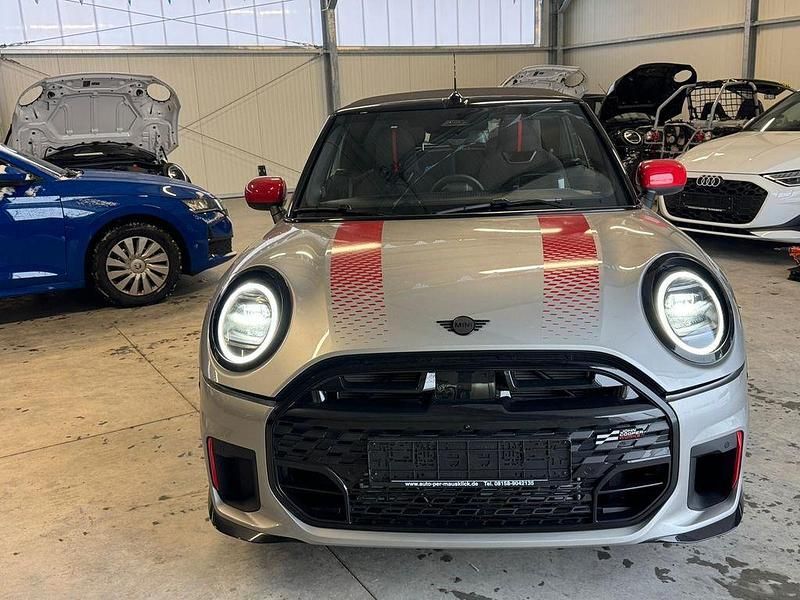 Neu Mini John Cooper Works Cabriolet 231 PS (169 kW) 2026 Silber Cabrio
