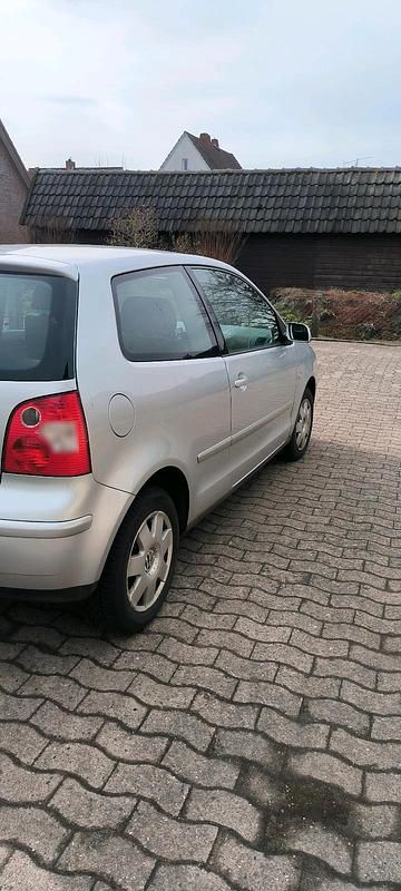 Gebraucht VW Polo 54 PS (39 kW) 2003 Silber Kleinwagen