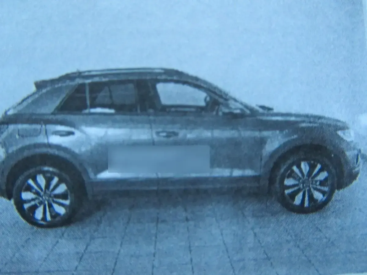 Gebraucht VW T-Roc 113 PS (83 kW) 2023 Grau SUV