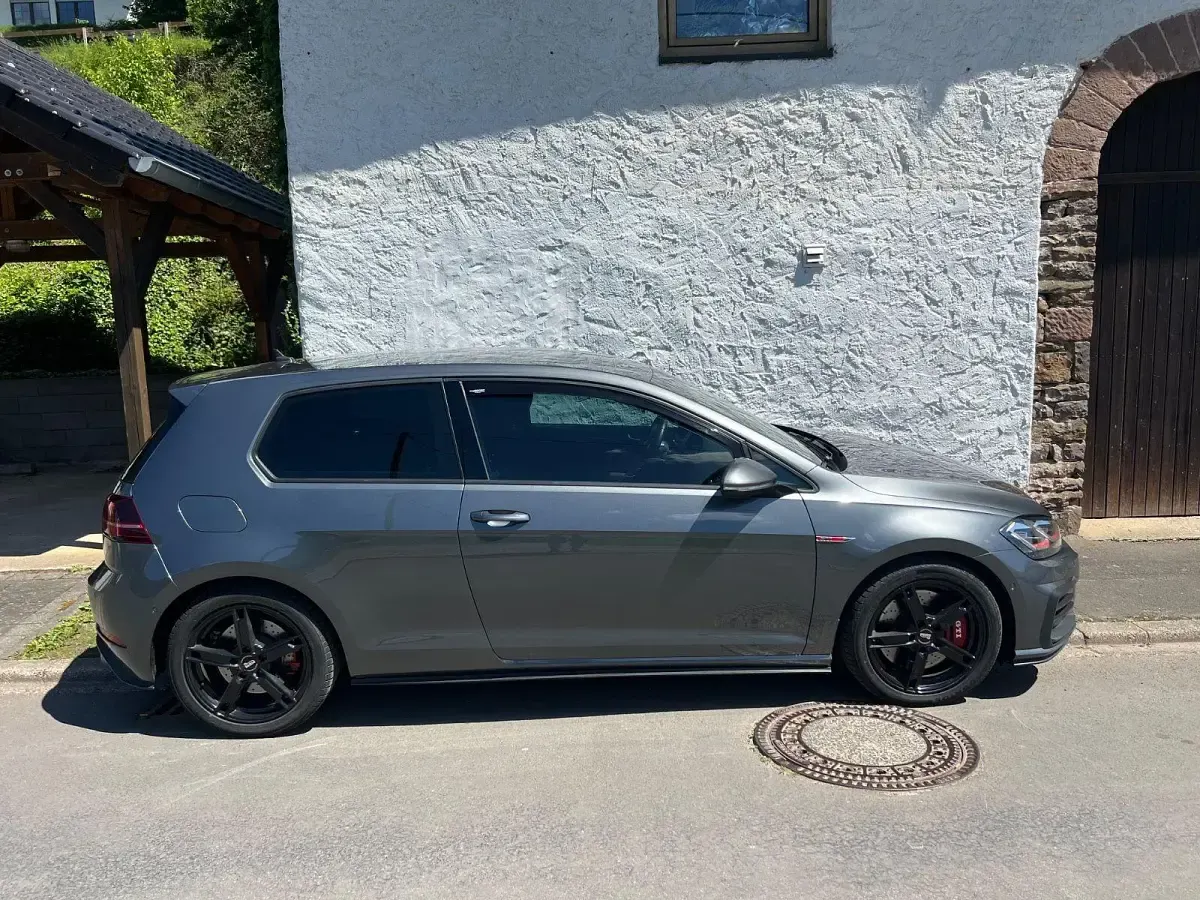 Gebraucht VW Golf VII GTI 245 PS (180 kW) 2018 Grau Coupé