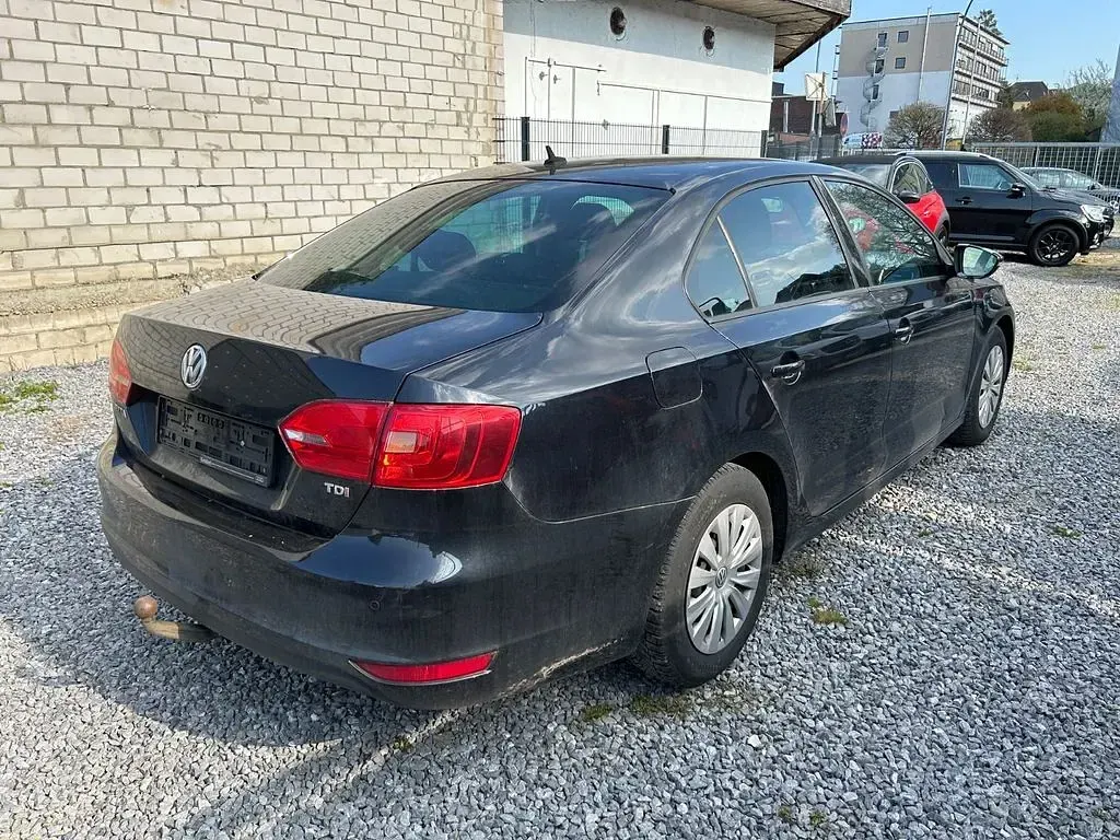 Gebraucht VW Jetta Comfortline 105 PS (77 kW) 2012 Schwarz Limousine