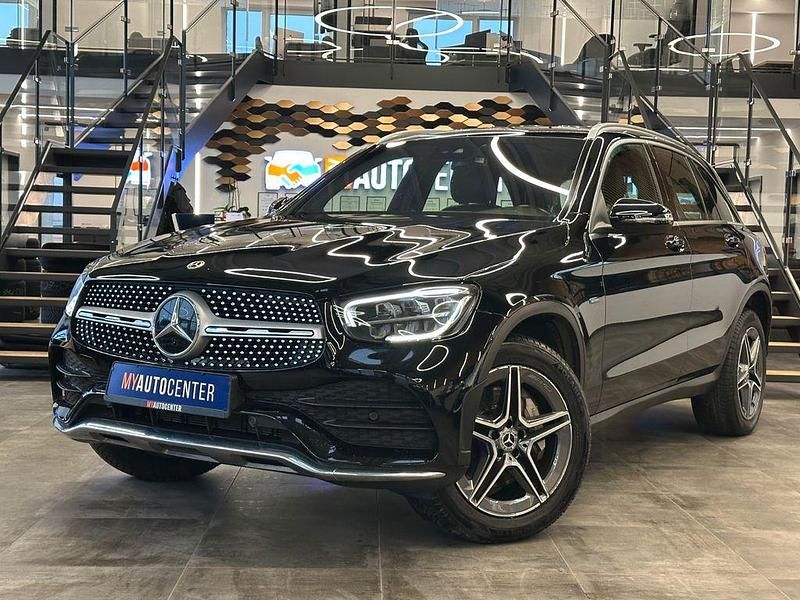 Schwarz Gebraucht 2021 Mercedes GLC300e SUV | 29.990 € (Fairer Preis) - Bild 1/4