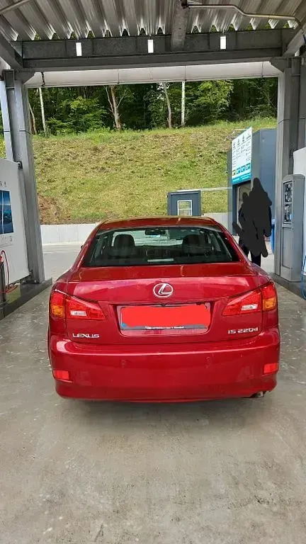 Gebraucht Lexus IS220 177 PS (130 kW) 2008 Rot Limousine