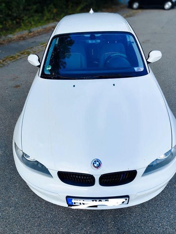 Schwarz Gebraucht 2010 BMW 116 Sport Line Kleinwagen | 3.000 € (Guter Preis) - Bild 1/4