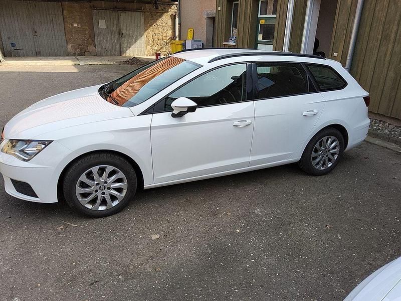 Gebraucht Seat Leon 116 PS (85 kW) 2019 Weiß Limousine